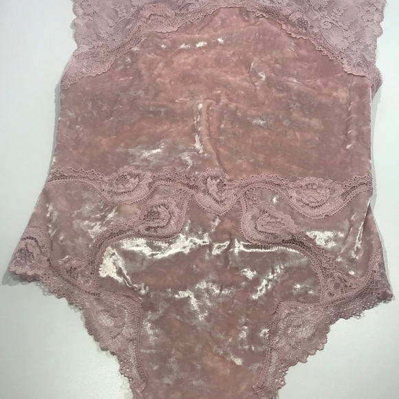 Victoria's Secret Crushed Velvet Teddy Pink - Picture 13 of 15